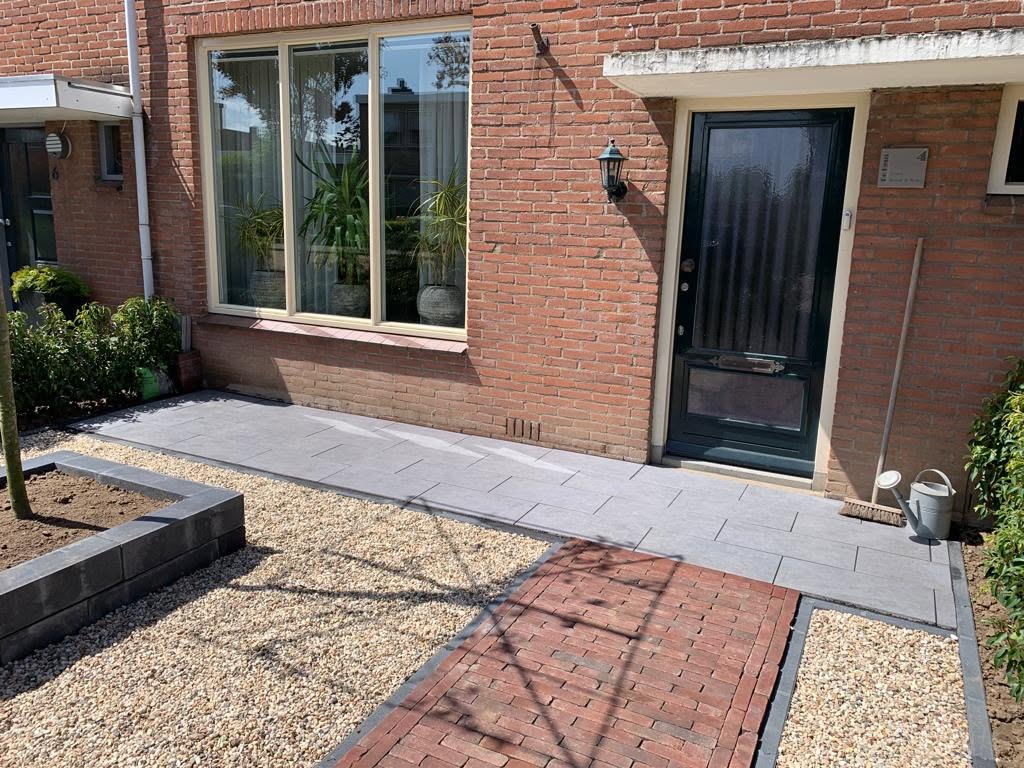 Onderhoudsarme voortuin, tuinproject in Regio West Betuwe